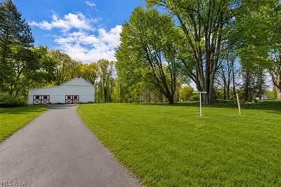 4556 Warren Sharon Road, Vienna, OH 44473 - Photo 17