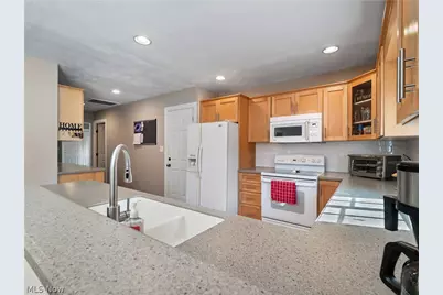 609 Wyleswood Drive, Berea, OH 44017 - Photo 13