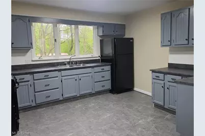 137 Hiler Street, Conneaut, OH 44030 - Photo 3
