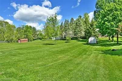 306 Glendola Avenue NW, Warren, OH 44483 - Photo 13