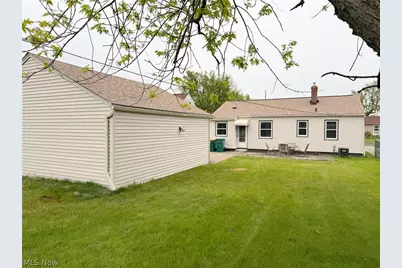 15305 Steinway Boulevard, Maple Heights, OH 44137 - Photo 19