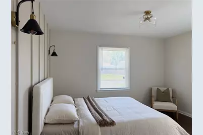 15305 Steinway Boulevard, Maple Heights, OH 44137 - Photo 13