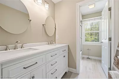 18130 Greatwood Lane, Chagrin Falls, OH 44023 - Photo 23