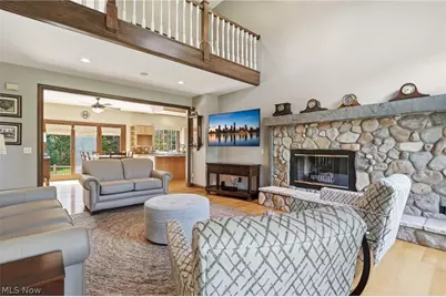 18130 Greatwood Lane, Chagrin Falls, OH 44023 - Photo 5