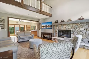 18130 Greatwood Ln, Chagrin Falls, OH 44023 - Photo 5