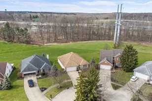 16406 Logan Ct, Strongsville, OH 44136 - Photo 5