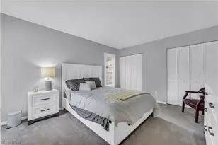 36 Oak Shore Dr, Bratenahl, OH 44108 - Photo 25