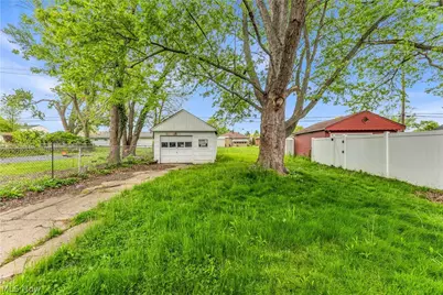 2303 Tuxedo Avenue, Parma, OH 44134 - Photo 27