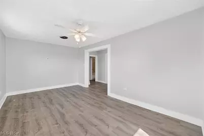 2763 W 32nd Street, Loveland, OH 44113 - Photo 11