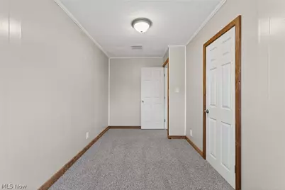 533 W Bank Street, Uhrichsville, OH 44683 - Photo 23
