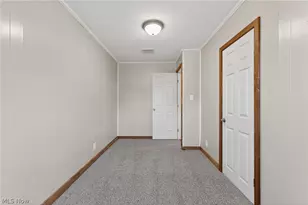 533 W Bank St, Uhrichsville, OH 44683 - Photo 23