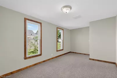 533 W Bank Street, Uhrichsville, OH 44683 - Photo 25