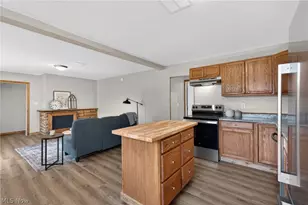 533 W Bank St, Uhrichsville, OH 44683 - Photo 9