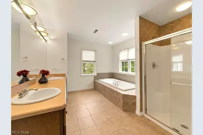 460 Hollyhock Court, Mayfield Heights, OH 44124 - Photo 25