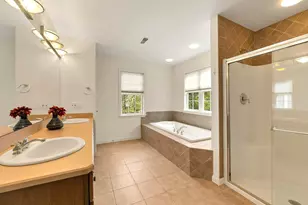 460 Hollyhock Ct, Mayfield Heights, OH 44124 - Photo 25