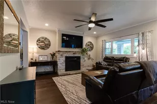 3880 Washington Park Blvd, Newburgh Heights, OH 44105 - Photo 11