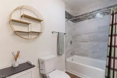 3880 Washington Park Boulevard, Newburgh Heights, OH 44105 - Photo 31