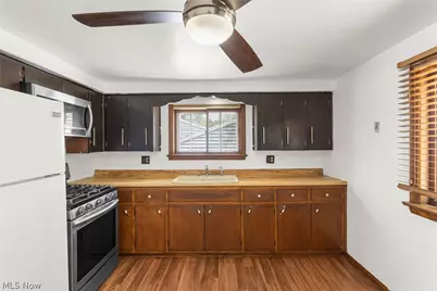 640 Tenney Avenue, Campbell, OH 44405 - Photo 13