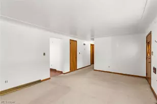 640 Tenney Ave, Campbell, OH 44405 - Photo 9