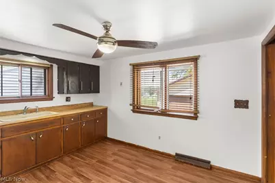 640 Tenney Avenue, Campbell, OH 44405 - Photo 11