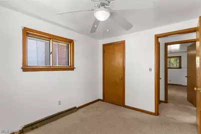 640 Tenney Avenue, Campbell, OH 44405 - Photo 17