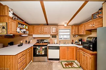 2737 Barn Drive SW, Canton, OH 44706 - Photo 5
