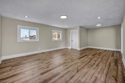 5863 Kimberly Drive, Huber Heights, OH 44146 - Photo 13