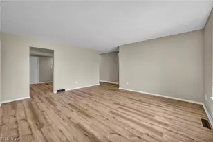 5863 Kimberly Dr, Huber Heights, OH 44146 - Photo 9