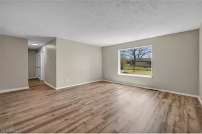 5863 Kimberly Drive, Huber Heights, OH 44146 - Photo 9