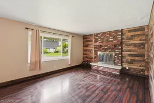 1637 Hanover St, Cuyahoga Falls, OH 44221 - Photo 3