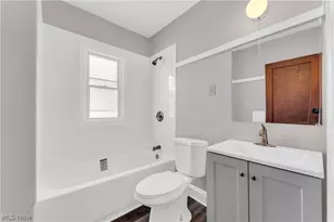 10602 Langton Ave, Garfield Heights, OH 44125 - Photo 17