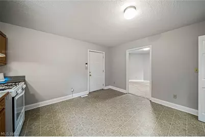 585-583 E Buchtel Avenue, Akron, OH 44304 - Photo 13
