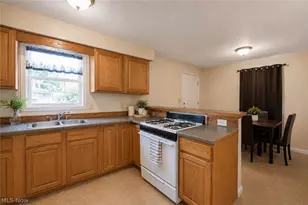 585-583 E Buchtel Ave, Akron, OH 44304 - Photo 27