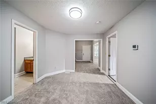 585-583 E Buchtel Ave, Akron, OH 44304 - Photo 7