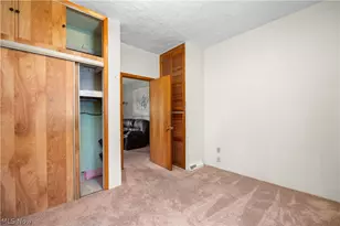 2011 E 31st St, Lorain, OH 44055 - Photo 13