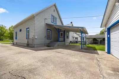 2011 E 31st Street, Lorain, OH 44055 - Photo 5