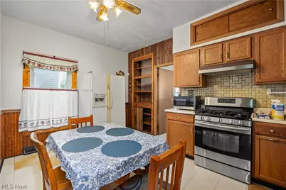 2011 E 31st Street, Lorain, OH 44055 - Photo 17