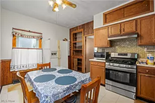 2011 E 31st St, Lorain, OH 44055 - Photo 17