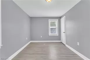 317 Illinois Ave, Lorain, OH 44052 - Photo 17