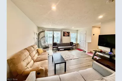 114 Slate Ridge Drive #9, Barberton, OH 44203 - Photo 7