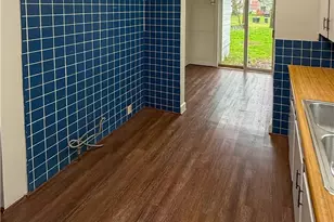 324 11th St, Elyria, OH 44035 - Photo 7