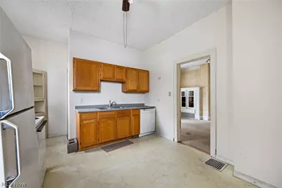 124 Roswell Street, Akron, OH 44305 - Photo 9