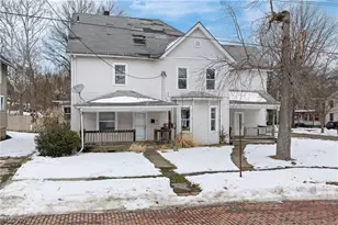 124 Roswell St, Akron, OH 44305 - Photo 1