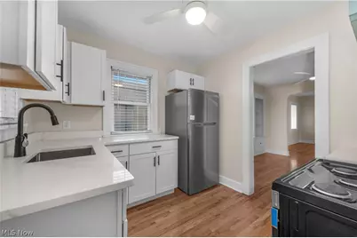 8012 Spring Garden Road, Parma, OH 44129 - Photo 15