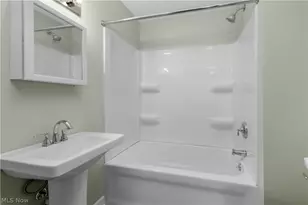 8012 Spring Garden Rd, Parma, OH 44129 - Photo 17