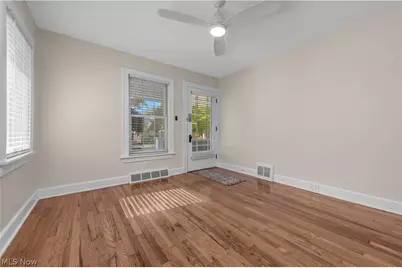 8012 Spring Garden Road, Parma, OH 44129 - Photo 9