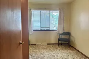 1563 E 196th St, Euclid, OH 44117 - Photo 11