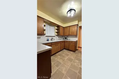 1563 E 196th Street, Euclid, OH 44117 - Photo 5