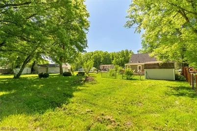 2255 Lake Road, Akron, OH 44312 - Photo 25