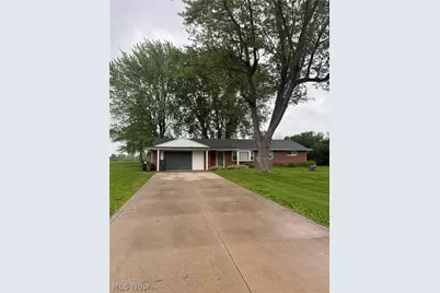 7660 Lakefield Street, Louisville, OH 44641 - Photo 1